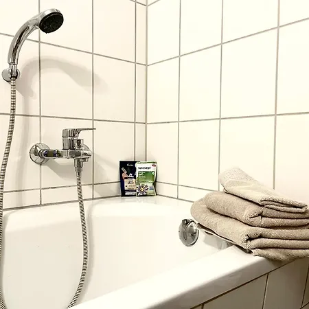 Apartment Modern Design 3-bedroom Appartement, Central, Beliebt *